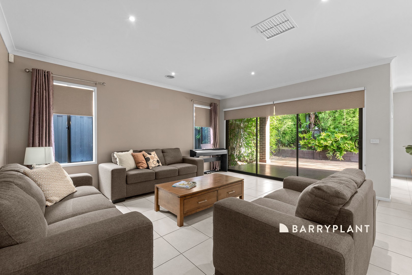 9 Illawarra Way, Pakenham, VIC 3810, Pakenham - Thumbnail 7