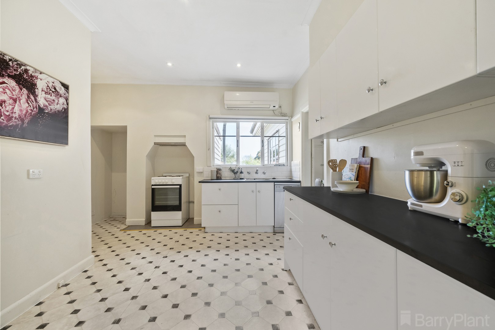 9 Illoura Avenue, Ringwood East, VIC 3135, Ringwood East - Thumbnail 5