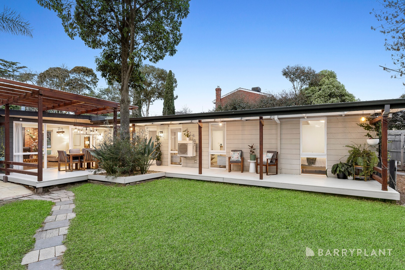 9 Irvine Crescent, Frankston, VIC 3199 - Thumbnail 2 - 30/07/2026