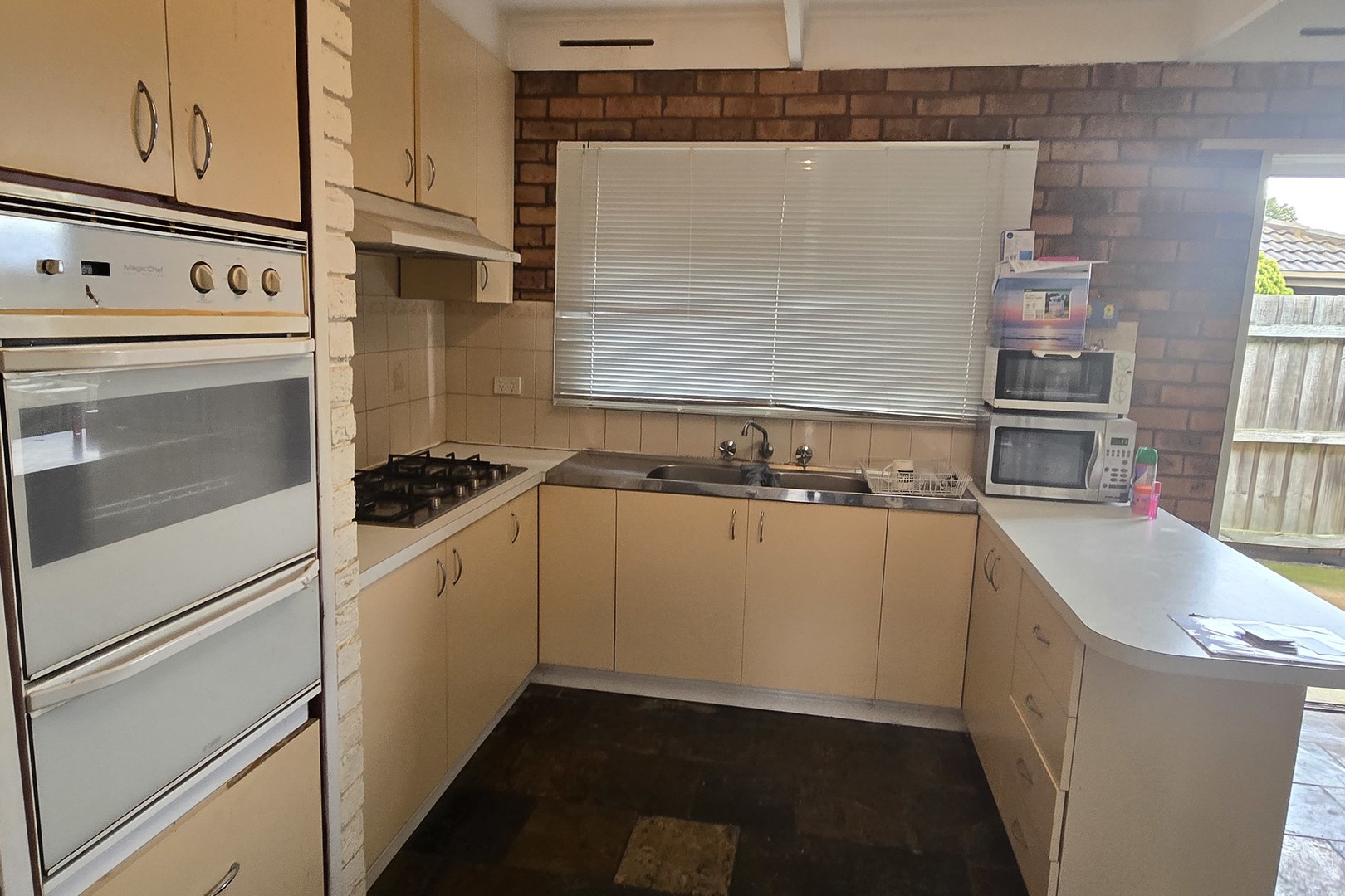 9 Irving Street, Melton, VIC 3337, Melton - Thumbnail 3