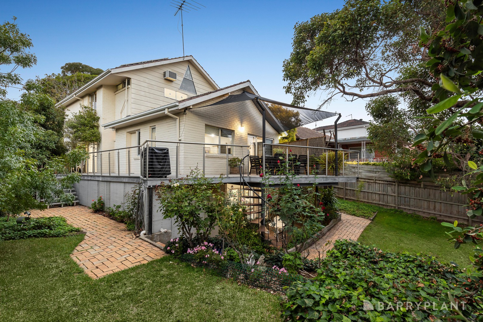 9 Kathleen Grove, Bulleen, VIC 3105 - Thumbnail 2 - 16/04/2026