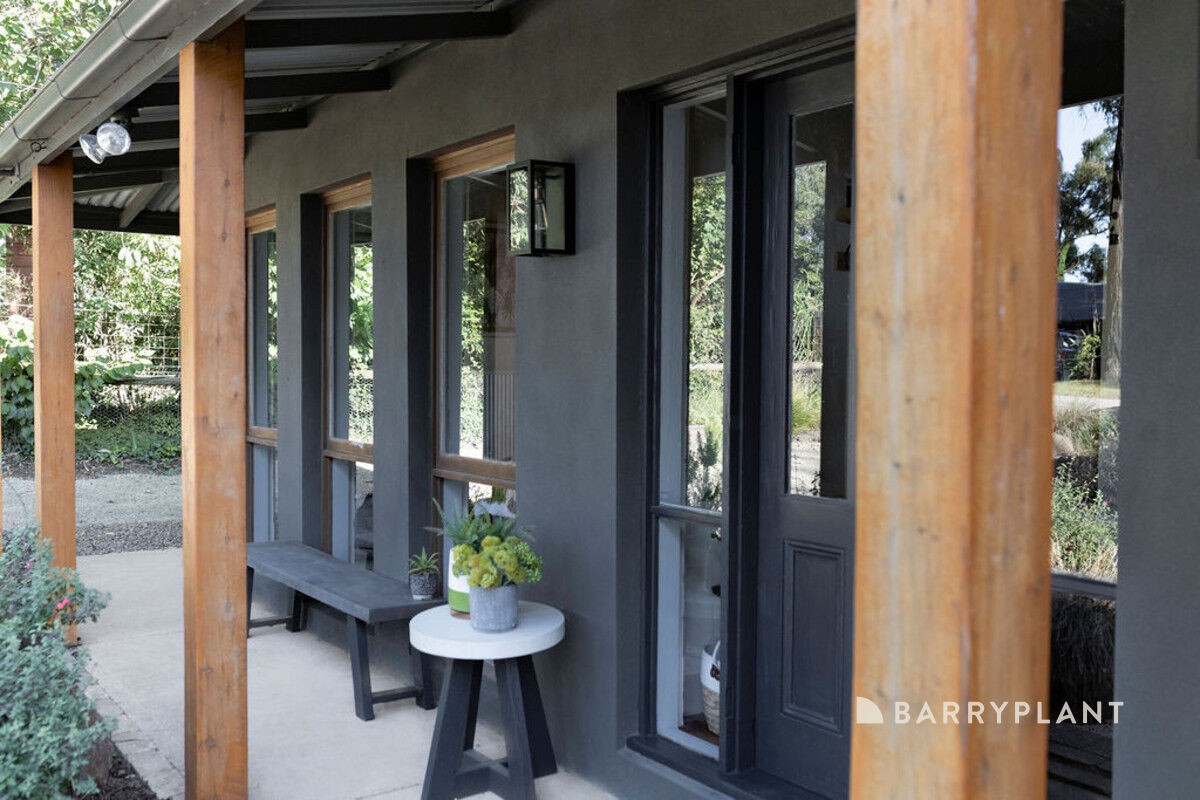 9 Kitchener Parade, Cockatoo, VIC 3781 - Thumbnail 2 - 10/10/2024