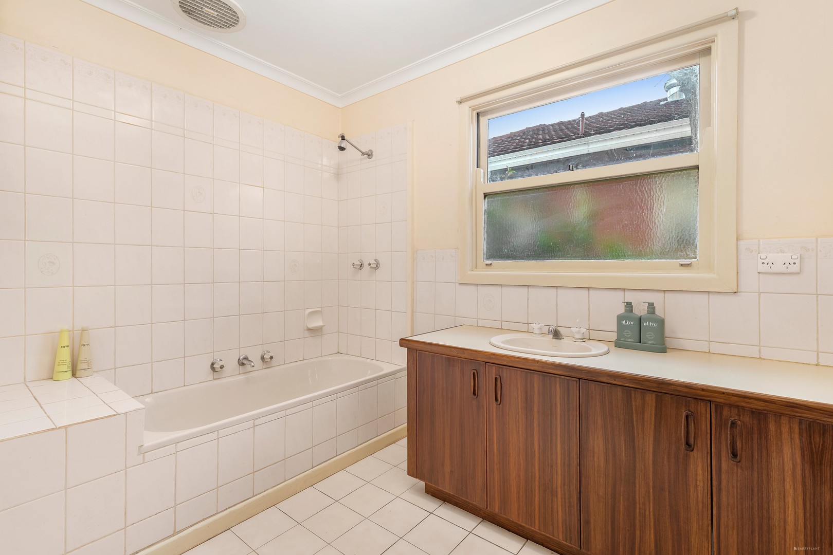 9 Kneale Drive, Box Hill North, VIC 3129, Box Hill North - Thumbnail 7