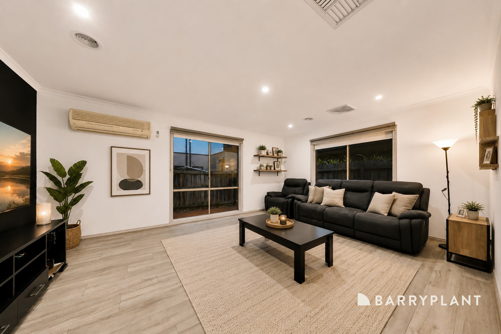 9 Koonunga Crescent, South Morang, VIC 3752 - Thumbnail 2 - 02/07/2026