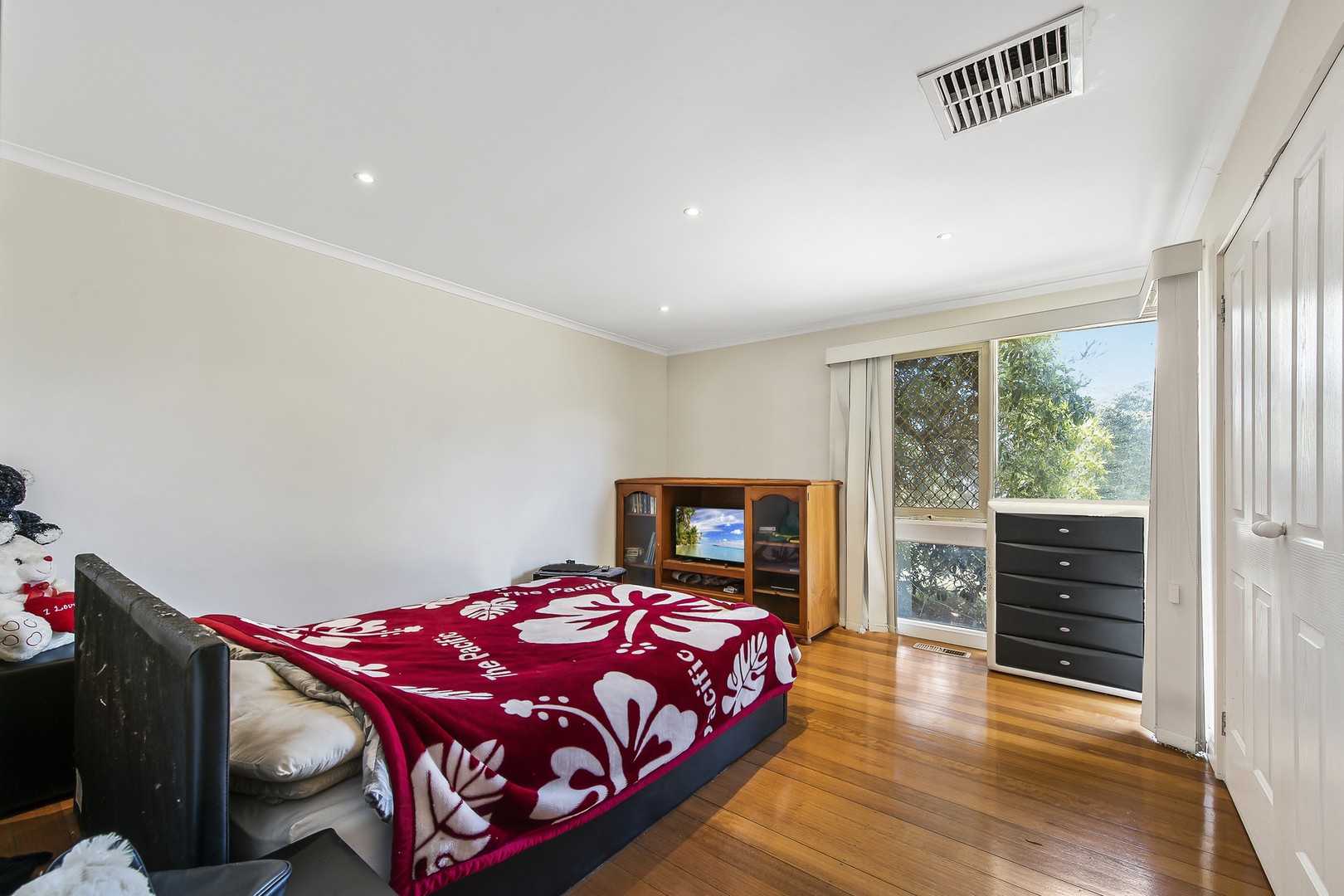 9 Lancaster Way, Melton West, VIC 3337, Melton West - Thumbnail 6