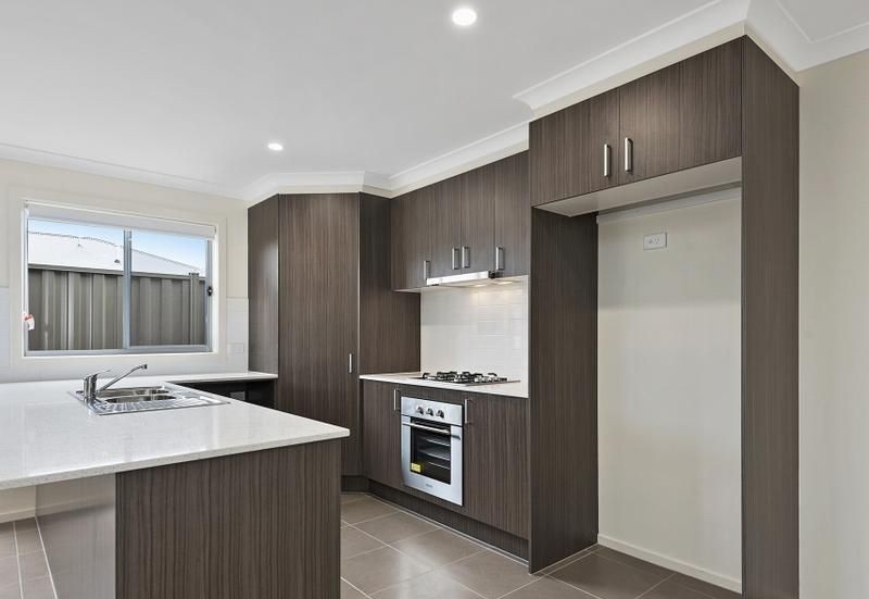 9 Langside Grove, Cranbourne East, VIC 3977, Cranbourne East - Thumbnail 3