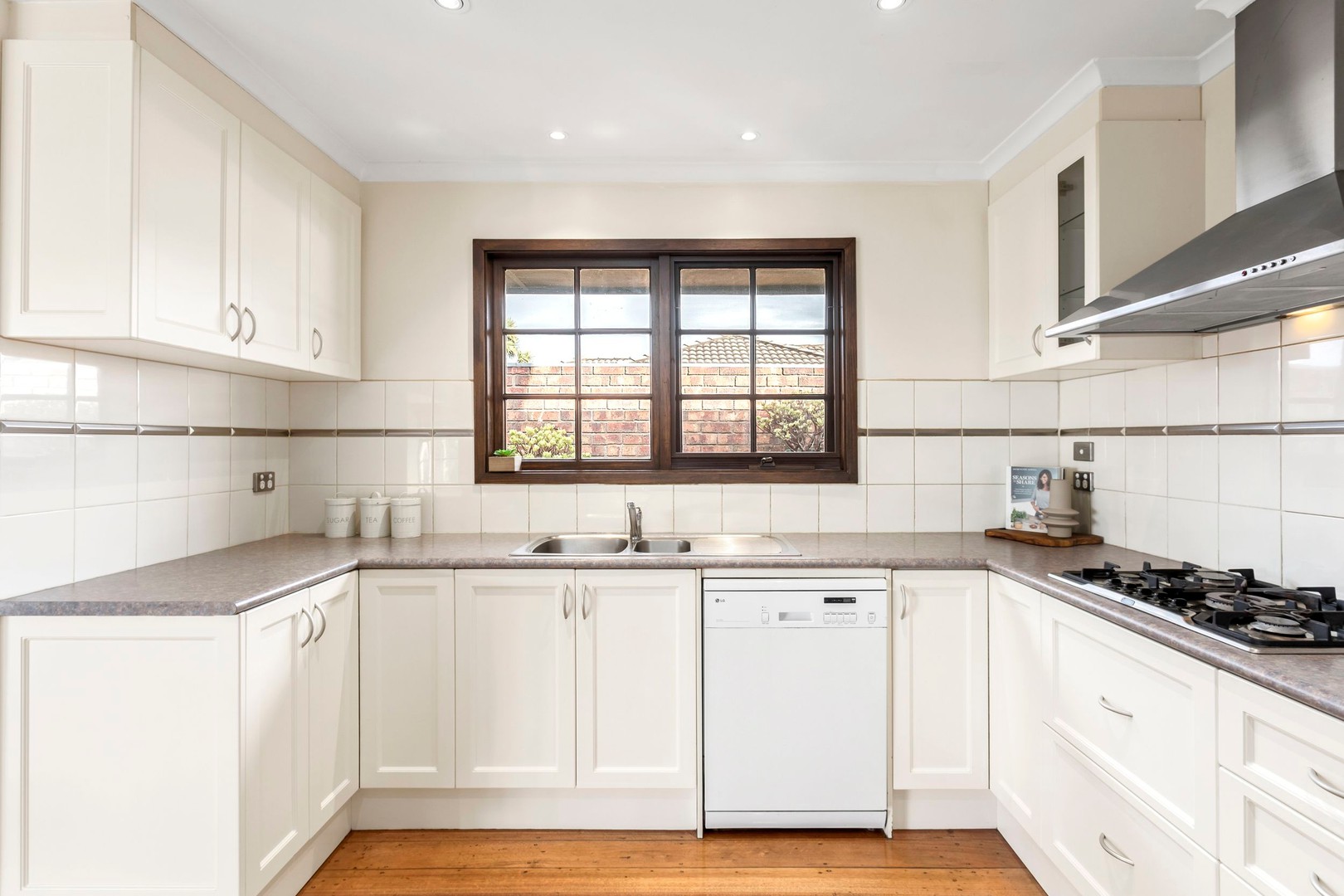 9 Latrose Street, Keilor Park, VIC 3042, Keilor Park - Thumbnail 4