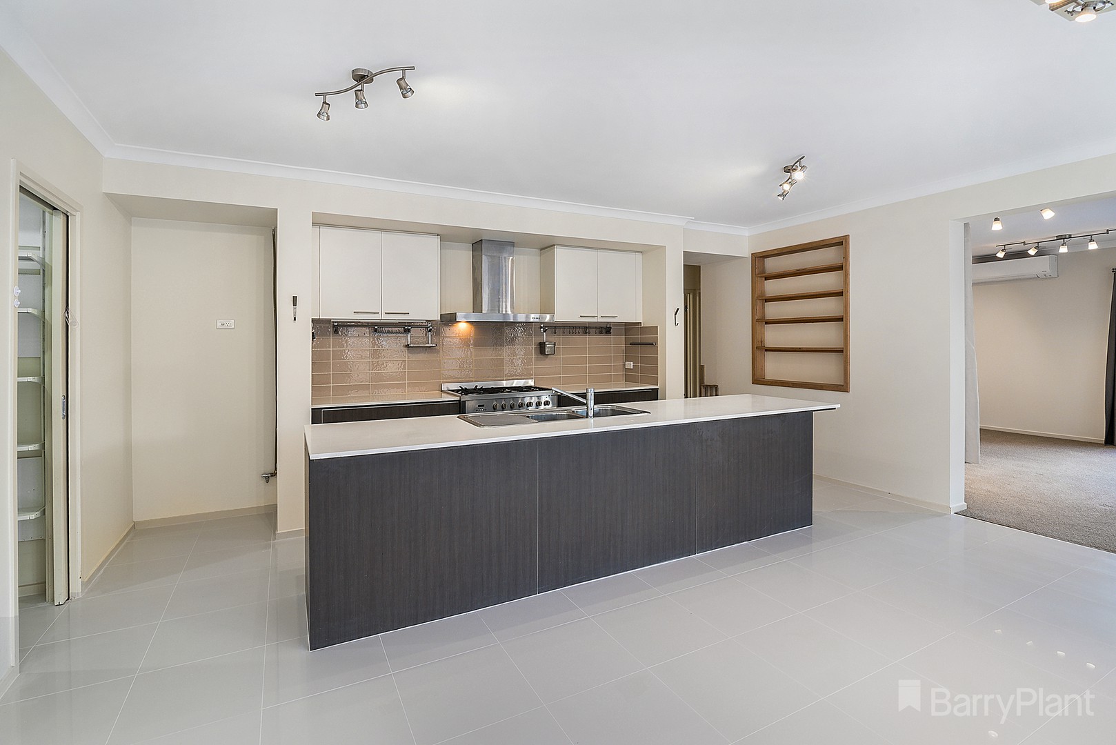 9 Lauriston Place, Wallan, VIC 3756, Wallan - Thumbnail 2