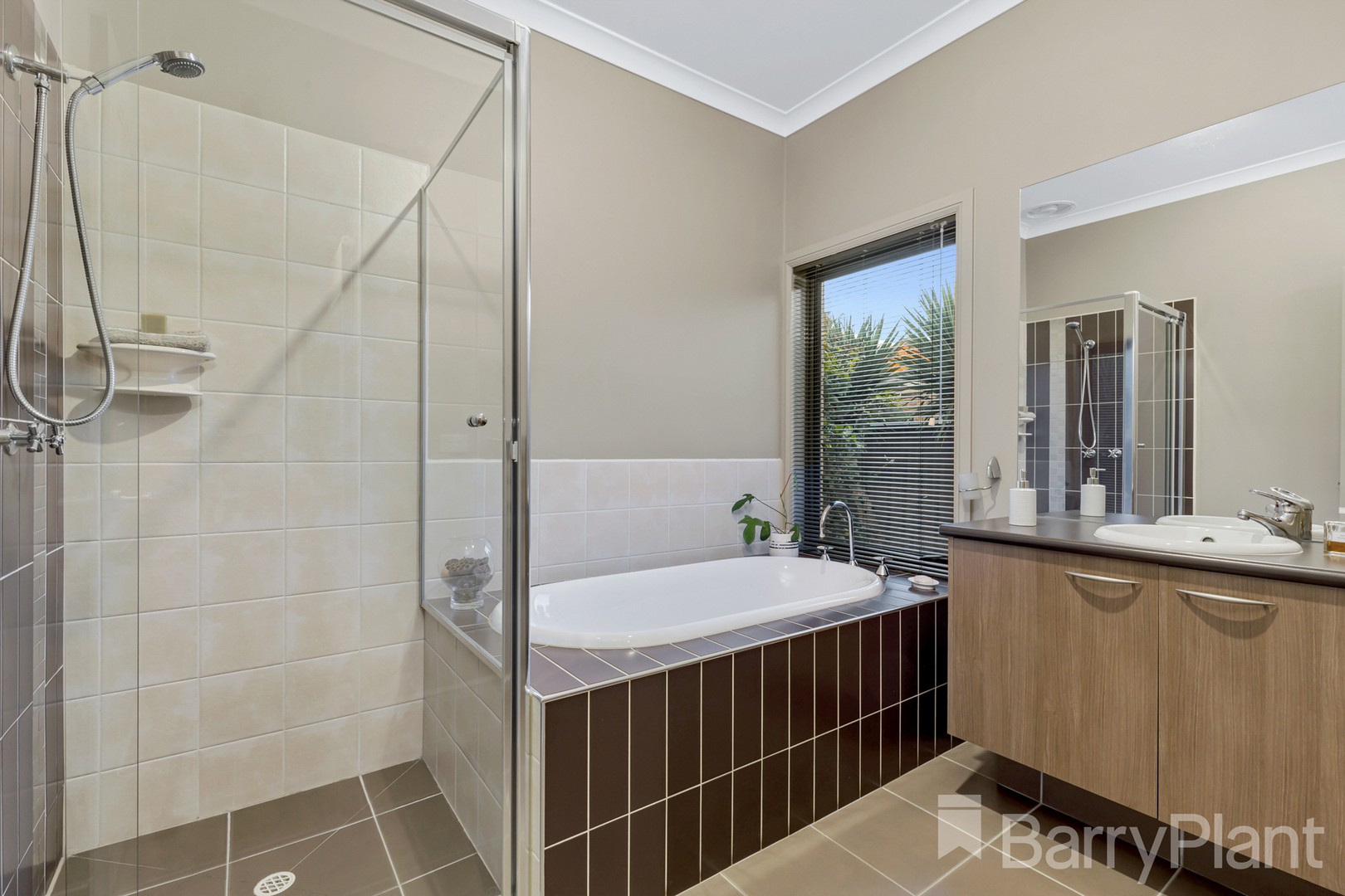 9 Le Page Run, South Morang, VIC 3752, South Morang - Thumbnail 8