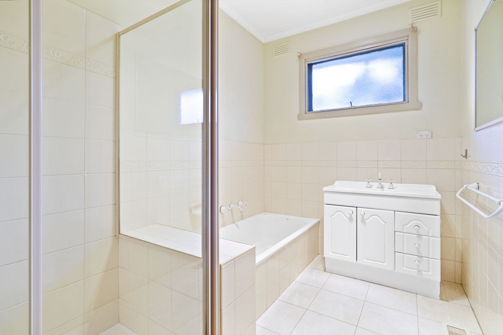 9 Legon Road, Oakleigh South, VIC 3167, Oakleigh South - Thumbnail 6