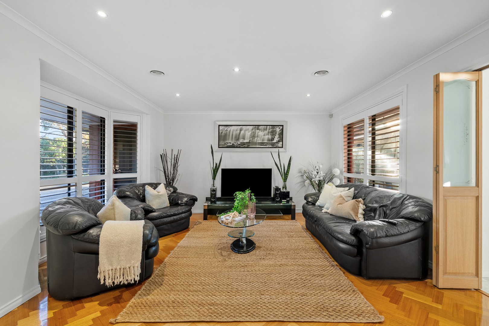 9 Lentini Place, Taylors Lakes, VIC 3038 - Thumbnail 2 - 04/06/2026