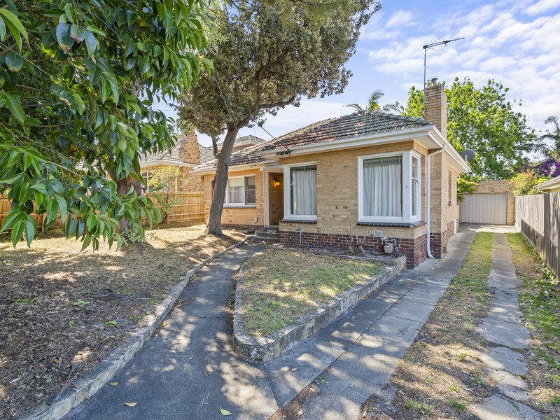 9 Leopold Street, Burwood, VIC 3125 - Image - 02/02/2026