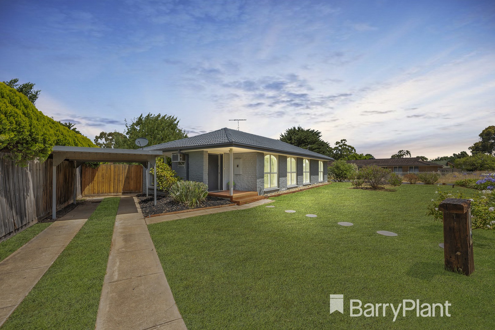 9 Linlithgow Way, Melton West, VIC 3337