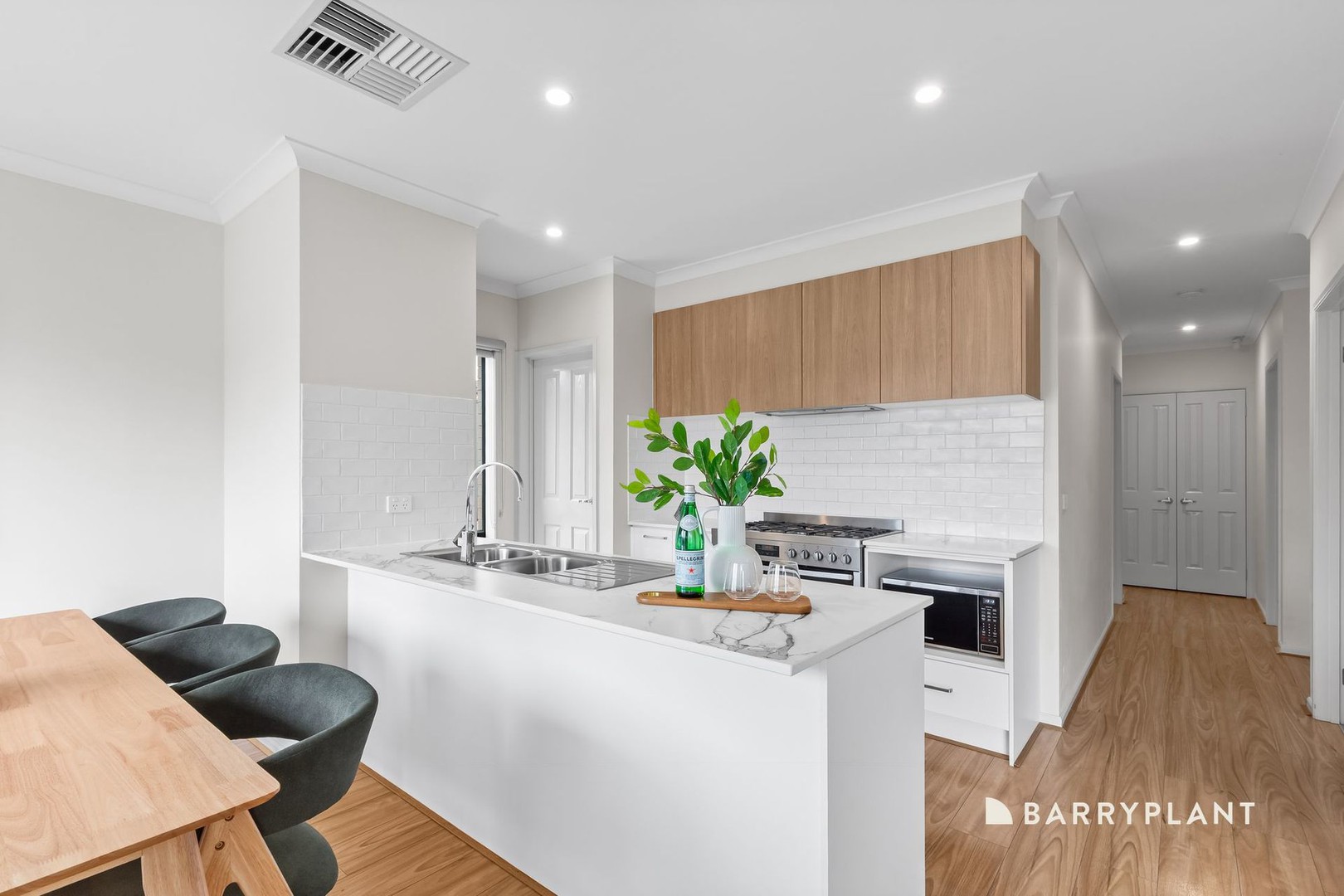 9 Livestock Street, Mernda, VIC 3754 - Thumbnail 2 - 08/04/2026