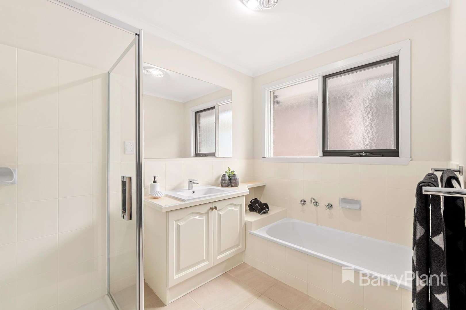 9 London CourtGreensborough, VIC 3088, Greensborough - Thumbnail 8