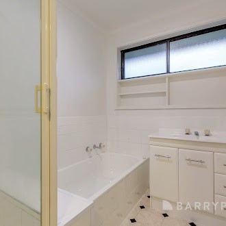 9 Lovenear Grove, Ballarat East, VIC 3350, Ballarat East - Thumbnail 2