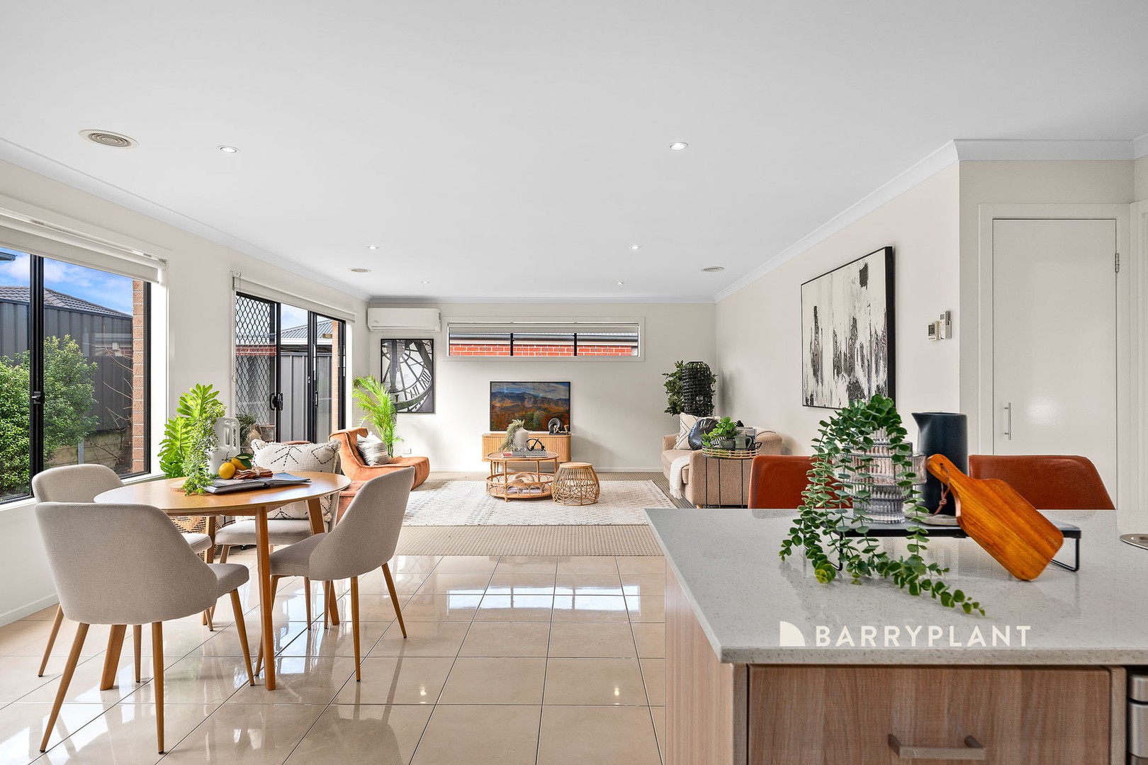 9 Macleod Circuit, Pakenham, VIC 3810, Pakenham - Thumbnail 3