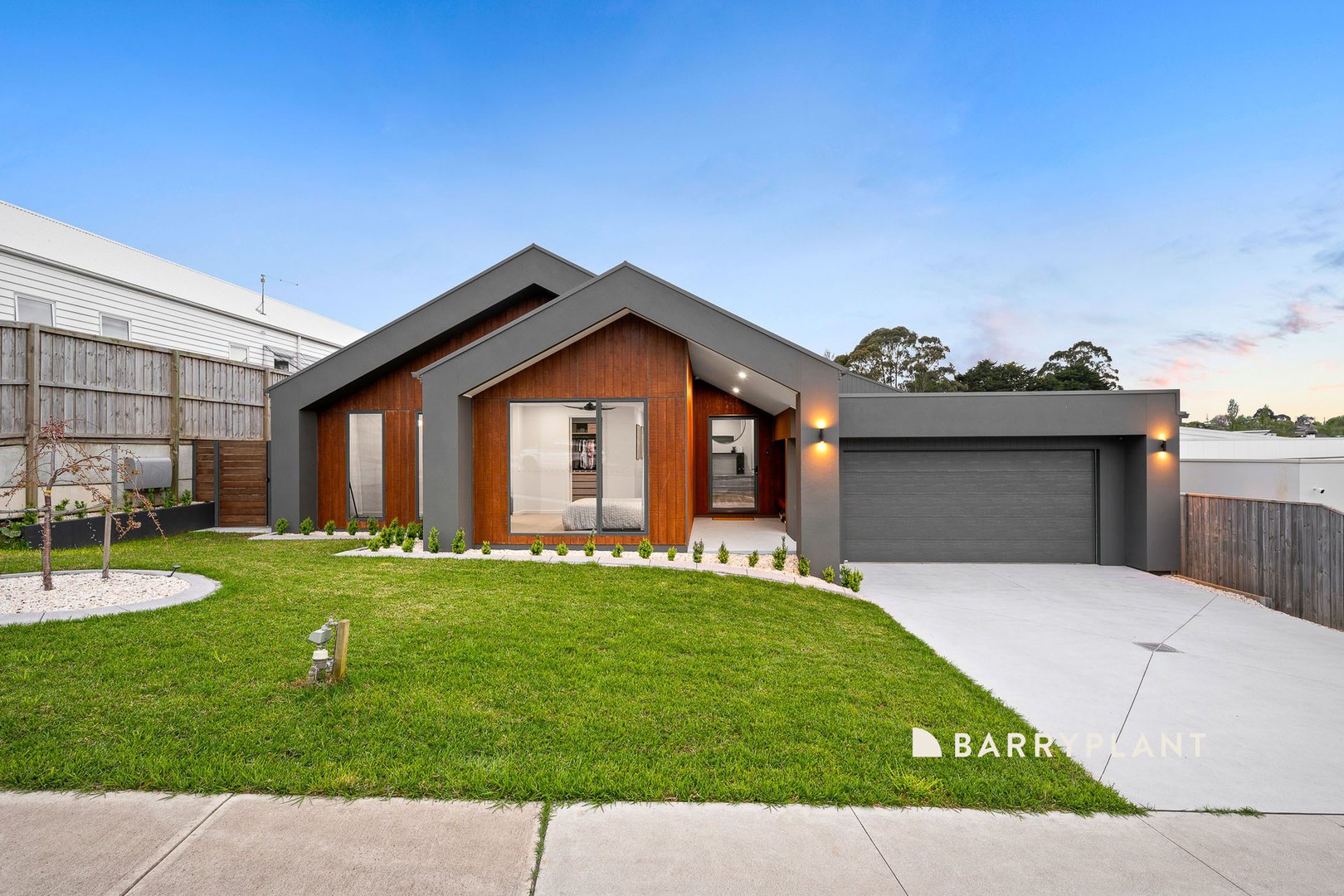 9 Magnolia Way, Warragul, VIC 3820 - Thumbnail 2 - 14/10/2026