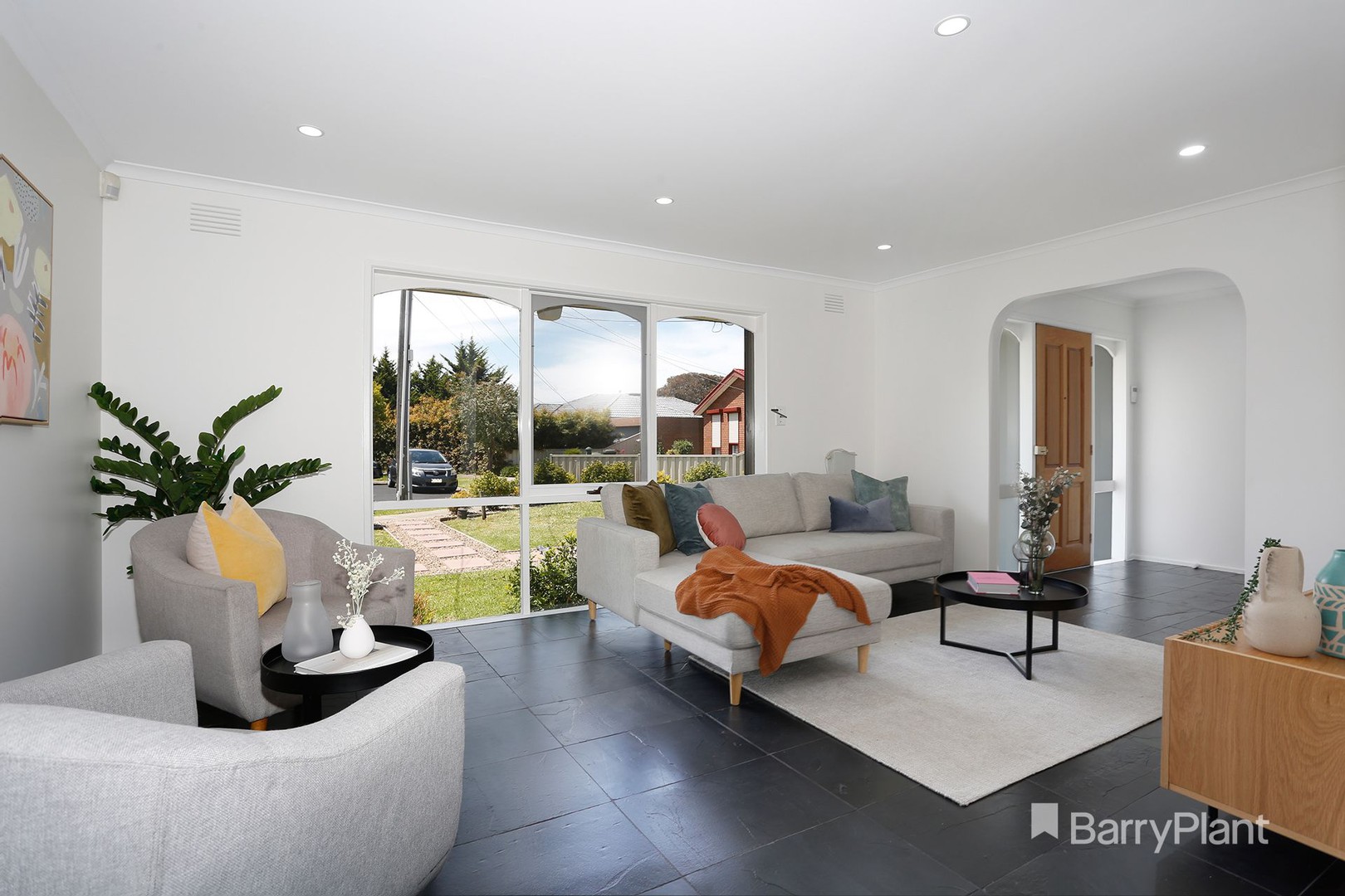 9 Marina CloseGladstone Park, VIC 3043, Gladstone Park - Thumbnail 2