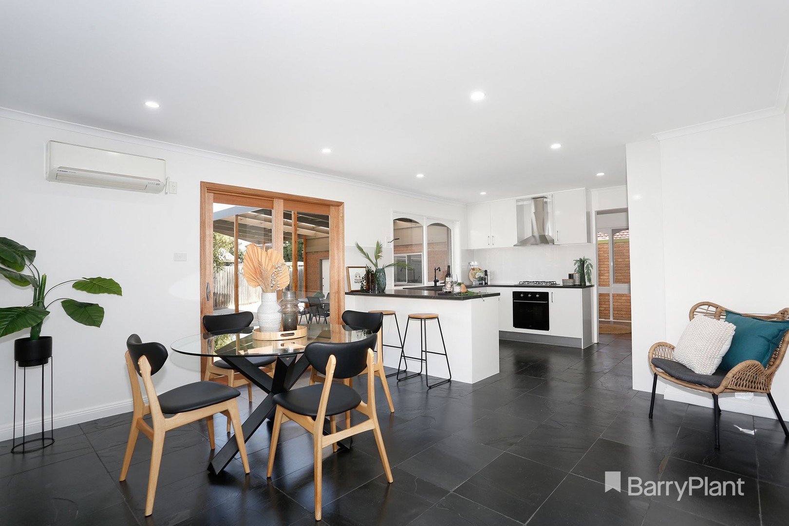 9 Marina CloseGladstone Park, VIC 3043, Gladstone Park - Thumbnail 5