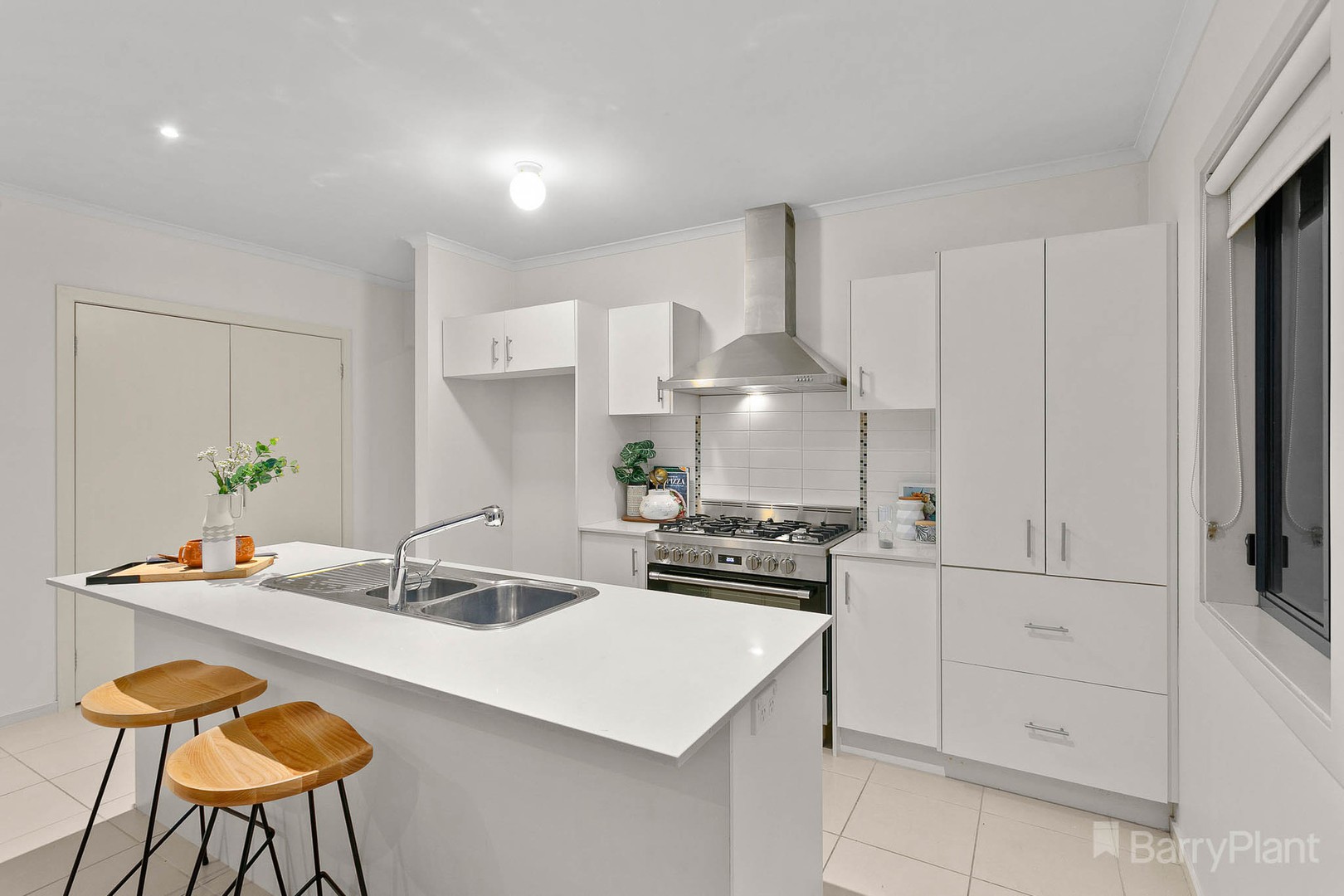 9 Maya Street, Pakenham, VIC 3810, Pakenham - Thumbnail 3