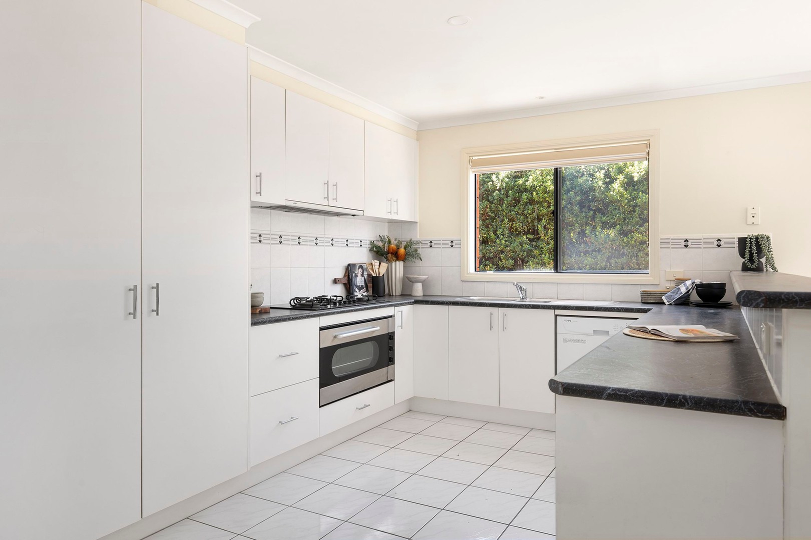 9 Mcginness Avenue, Roxburgh Park, VIC 3064, Roxburgh Park - Thumbnail 4