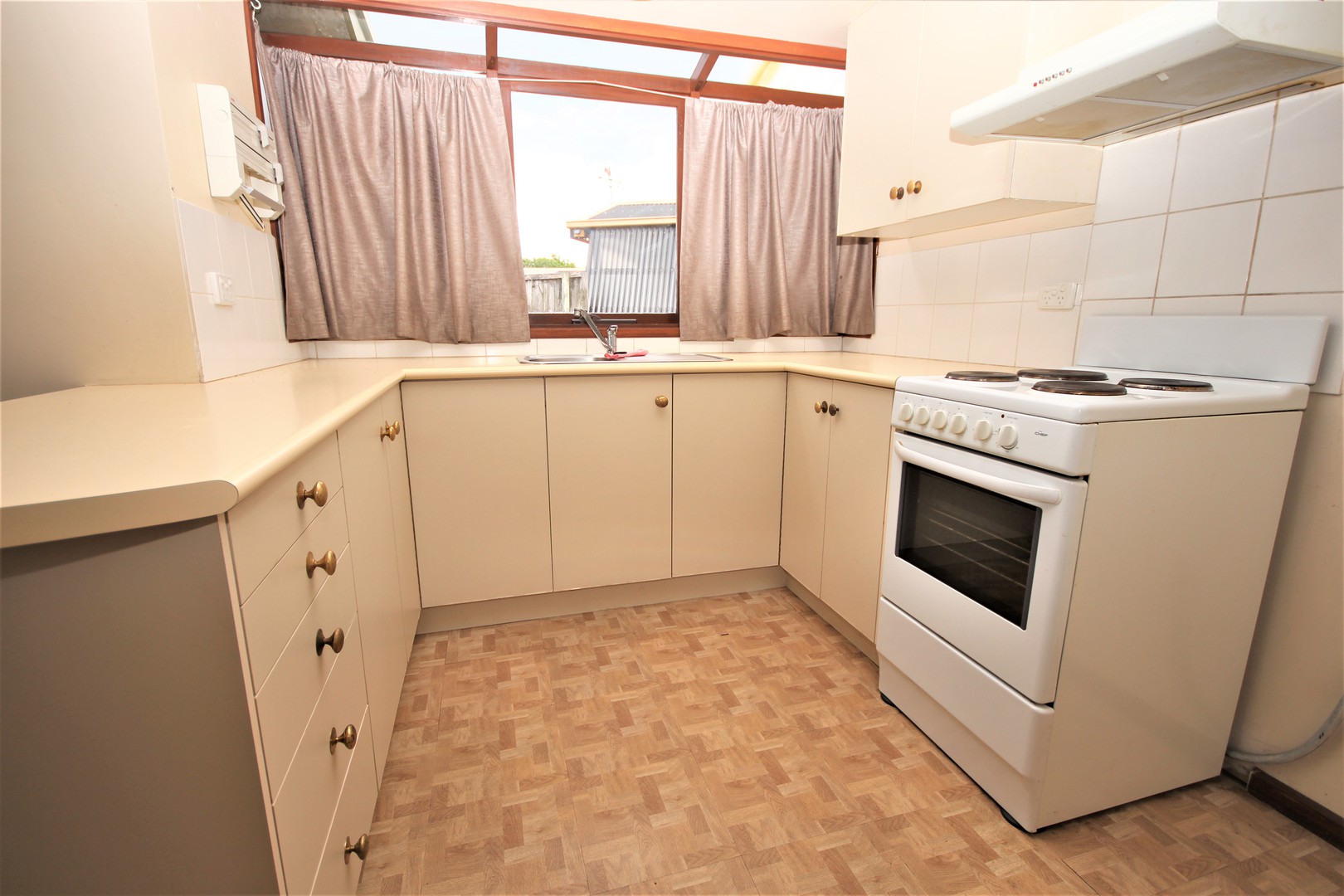 9 Melva Crescent, Whittington, VIC 3219, Whittington - Thumbnail 3