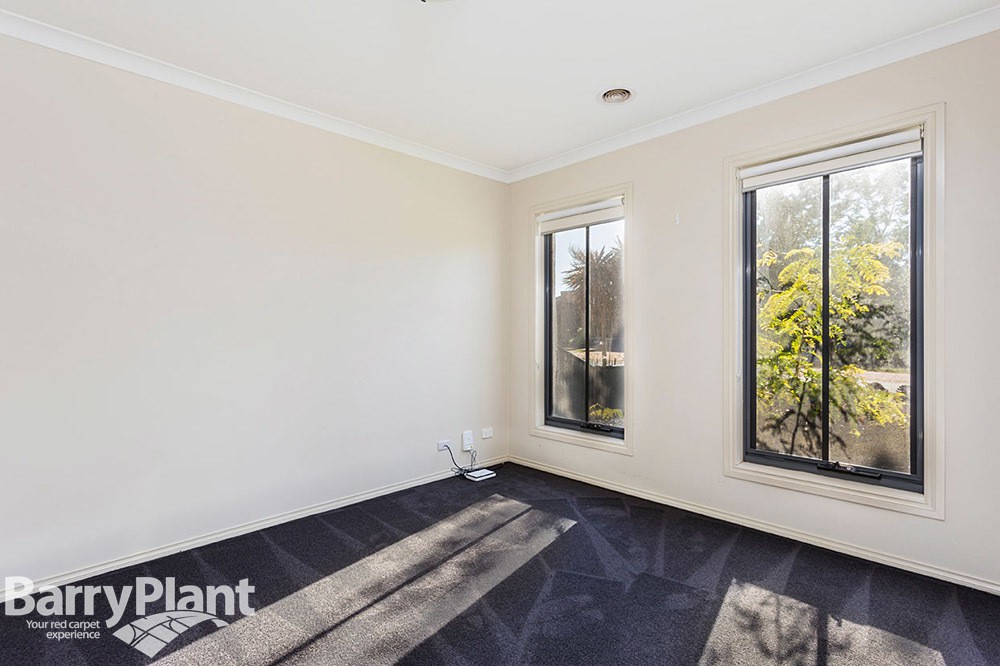 9 Menzies Avenue, Point Cook, VIC 3030, Point Cook - Thumbnail 7