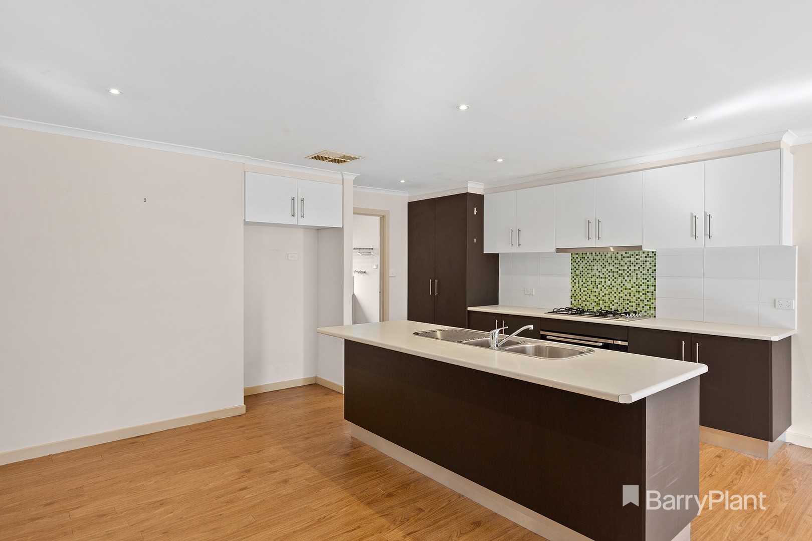 9 Michigan Grange, Pakenham, VIC 3810, Pakenham - Thumbnail 3