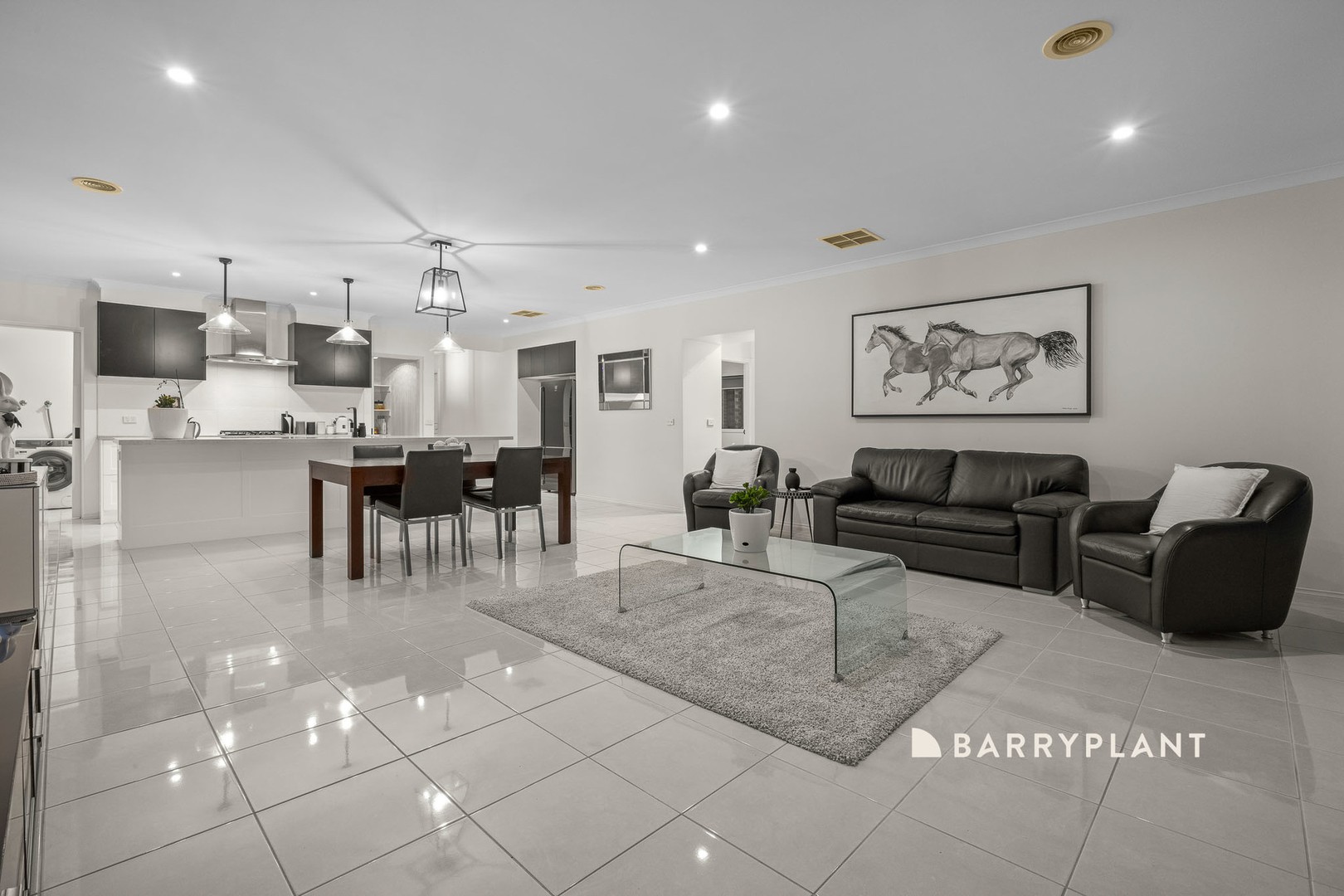 9 Miller Close, Drouin, VIC 3818, Drouin - Thumbnail 2