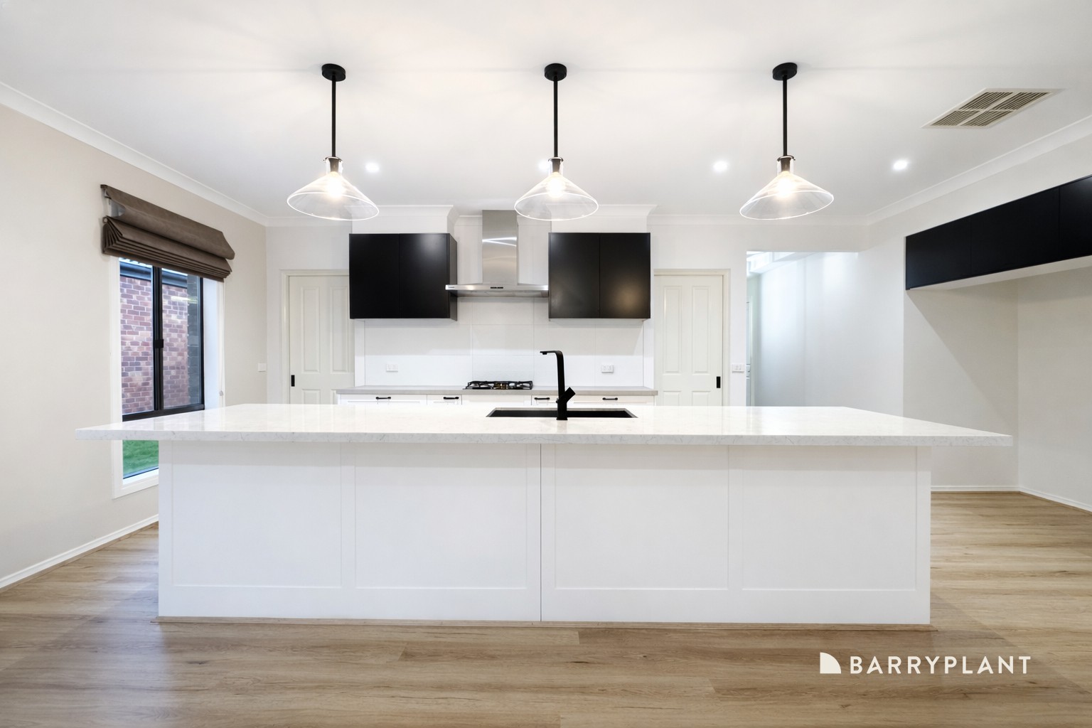 9 Miller Close, Drouin, VIC 3818 - Thumbnail 2 - 15/04/2026