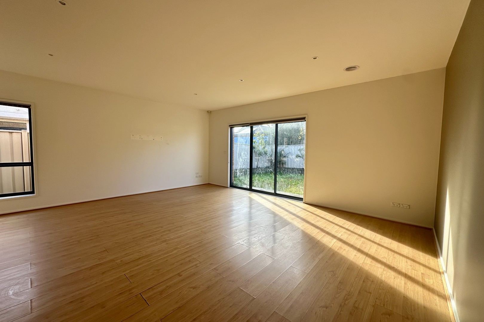 9 Morwell Gardens, Caroline Springs, VIC 3023, Caroline Springs - Thumbnail 5