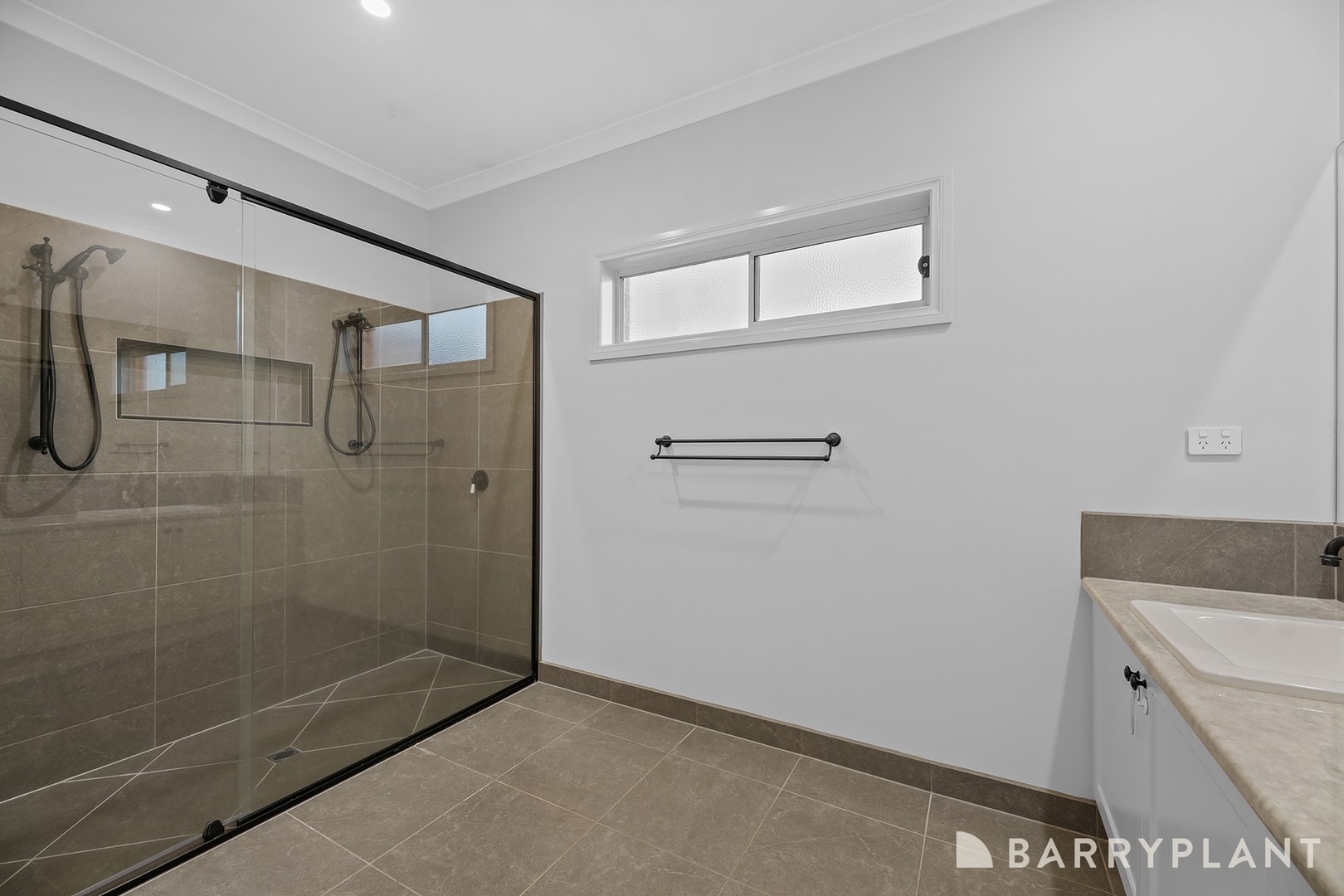 9 Mountain Ash Street, Warragul, VIC 3820, Warragul - Thumbnail 6