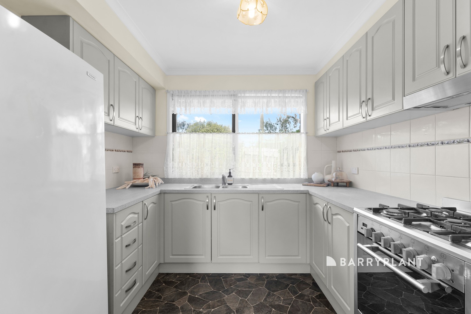 9 Munster Court, Endeavour Hills, VIC 3802, Endeavour Hills - Thumbnail 4