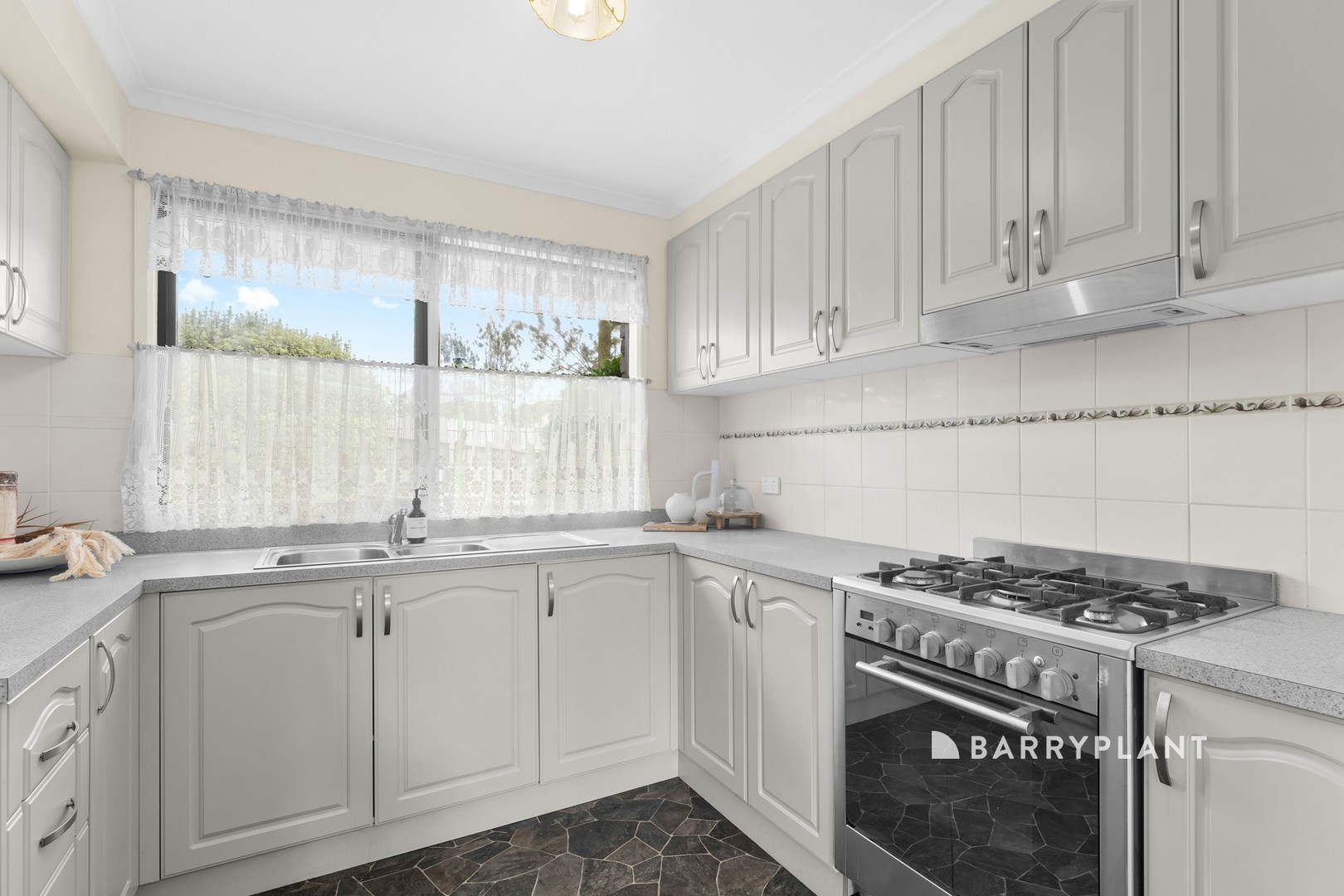 9 Munster Court, Endeavour Hills, VIC 3802, Endeavour Hills - Thumbnail 5