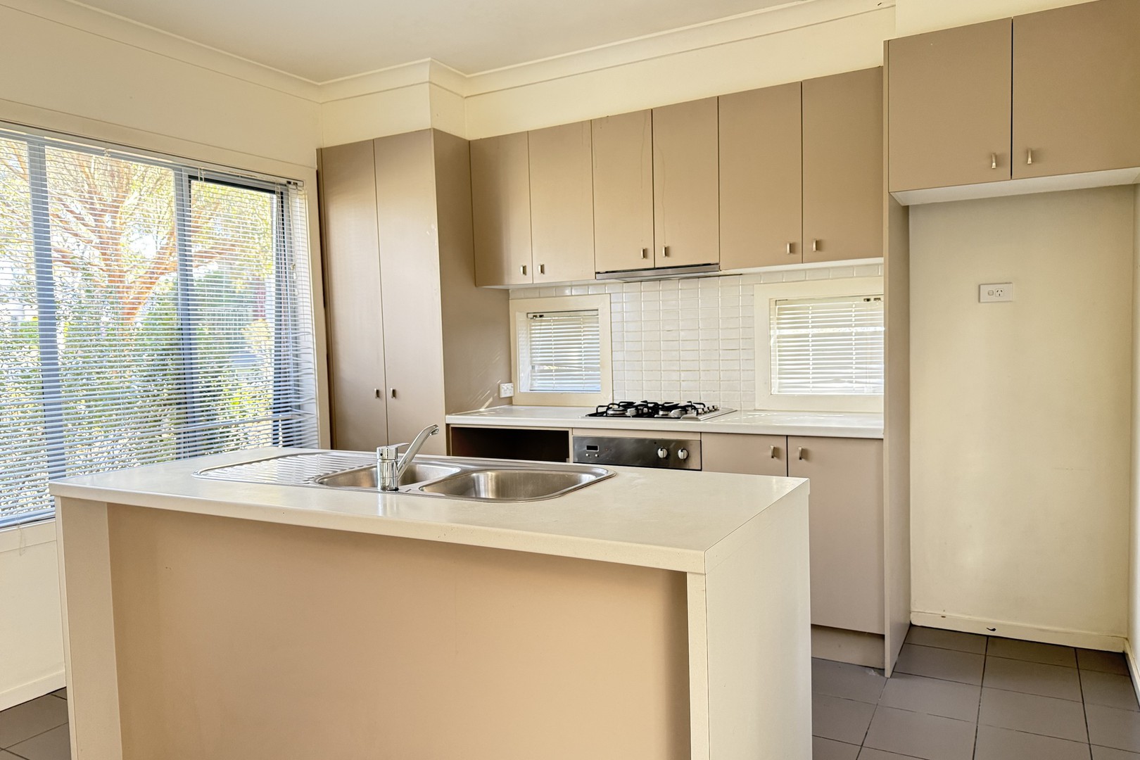 9 Nero Walk, Epping, VIC 3076, Epping - Thumbnail 3