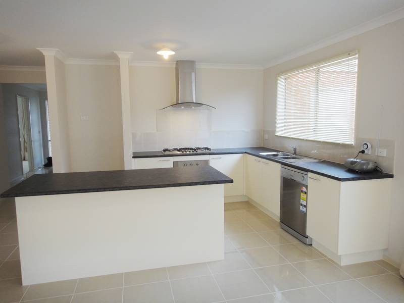 9 Noremac Grove, Lyndhurst, VIC 3975, Lyndhurst - Thumbnail 3
