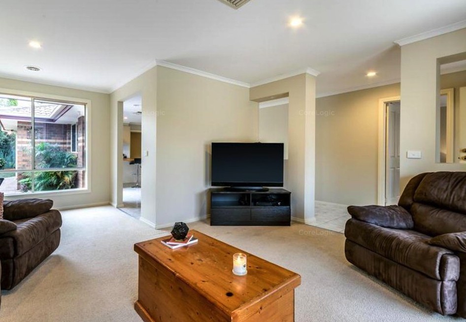 9 Northampton Crescent, Caroline Springs, VIC 3023, Caroline Springs - Thumbnail 2
