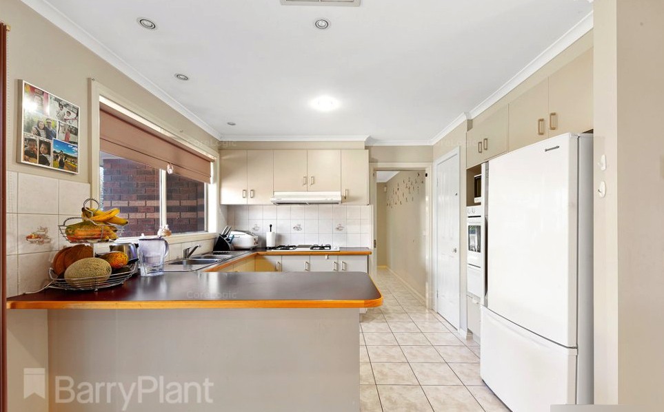 9 Northampton Crescent, Caroline Springs, VIC 3023, Caroline Springs - Thumbnail 5