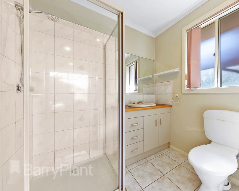 9 Northampton Crescent, Caroline Springs, VIC 3023, Caroline Springs - Thumbnail 7