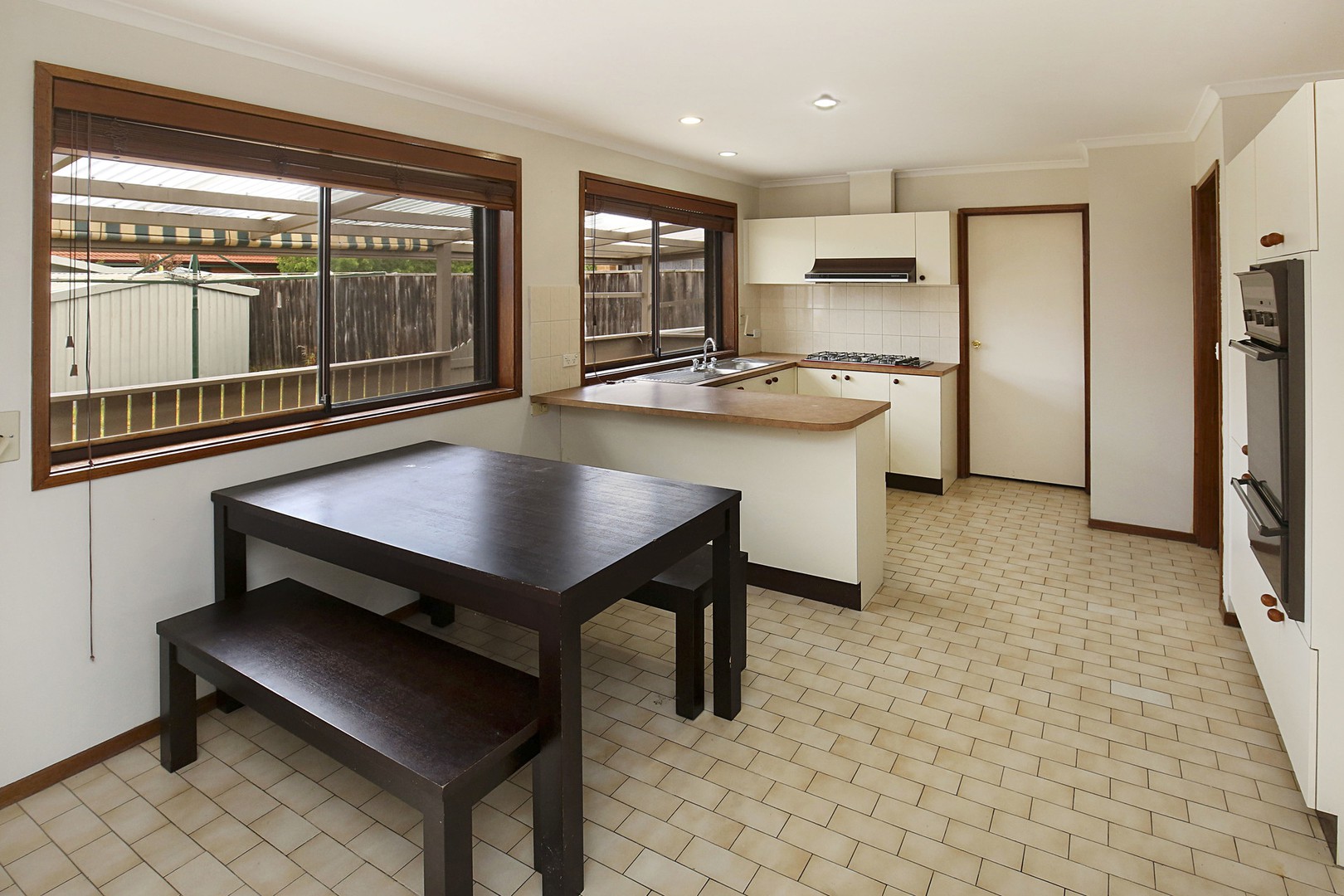 9 Oakbank Avenue, Mill Park, VIC 3082 - Thumbnail 2 - 28/10/2025