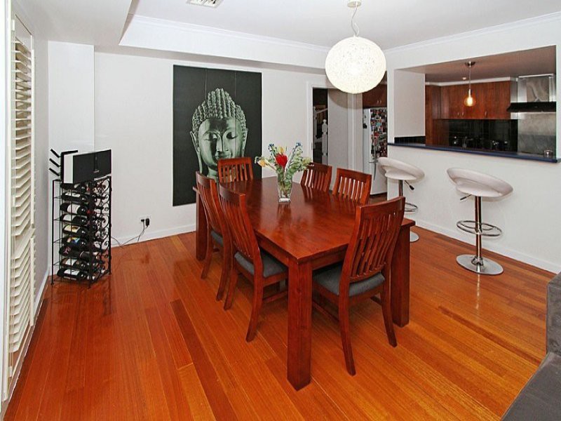 9 Oakden Drive, Bundoora, VIC 3083 - Thumbnail 2 - 22/02/2016