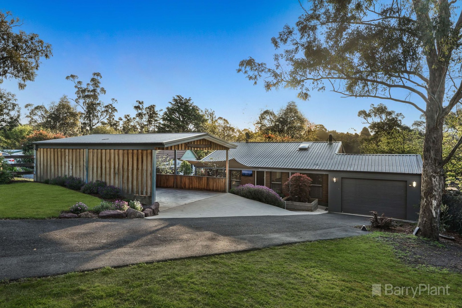 9 Old Warburton Road, Seville, VIC 3139, Seville - Thumbnail 2