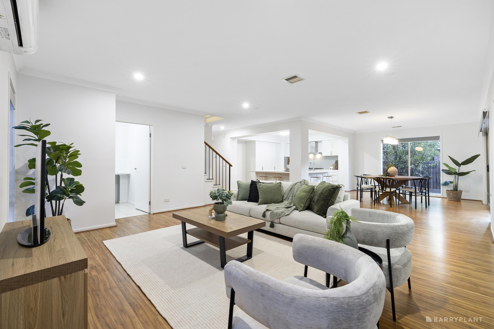 9 Outhwaite Avenue, Doncaster, VIC 3108 - Thumbnail 2 - 12/06/2026