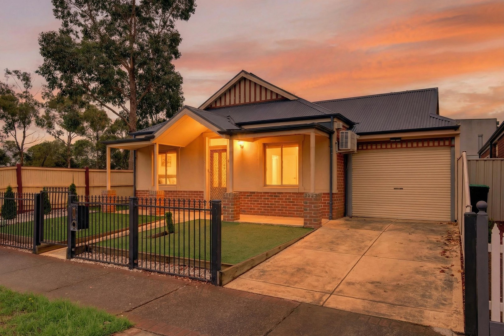 9 Palfrey Green, Caroline Springs, VIC 3023 - Thumbnail 2 - 06/03/2026