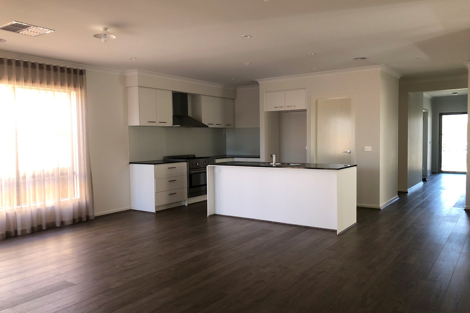 9 Partington Street, Donnybrook, VIC 3064, Donnybrook - Thumbnail 2