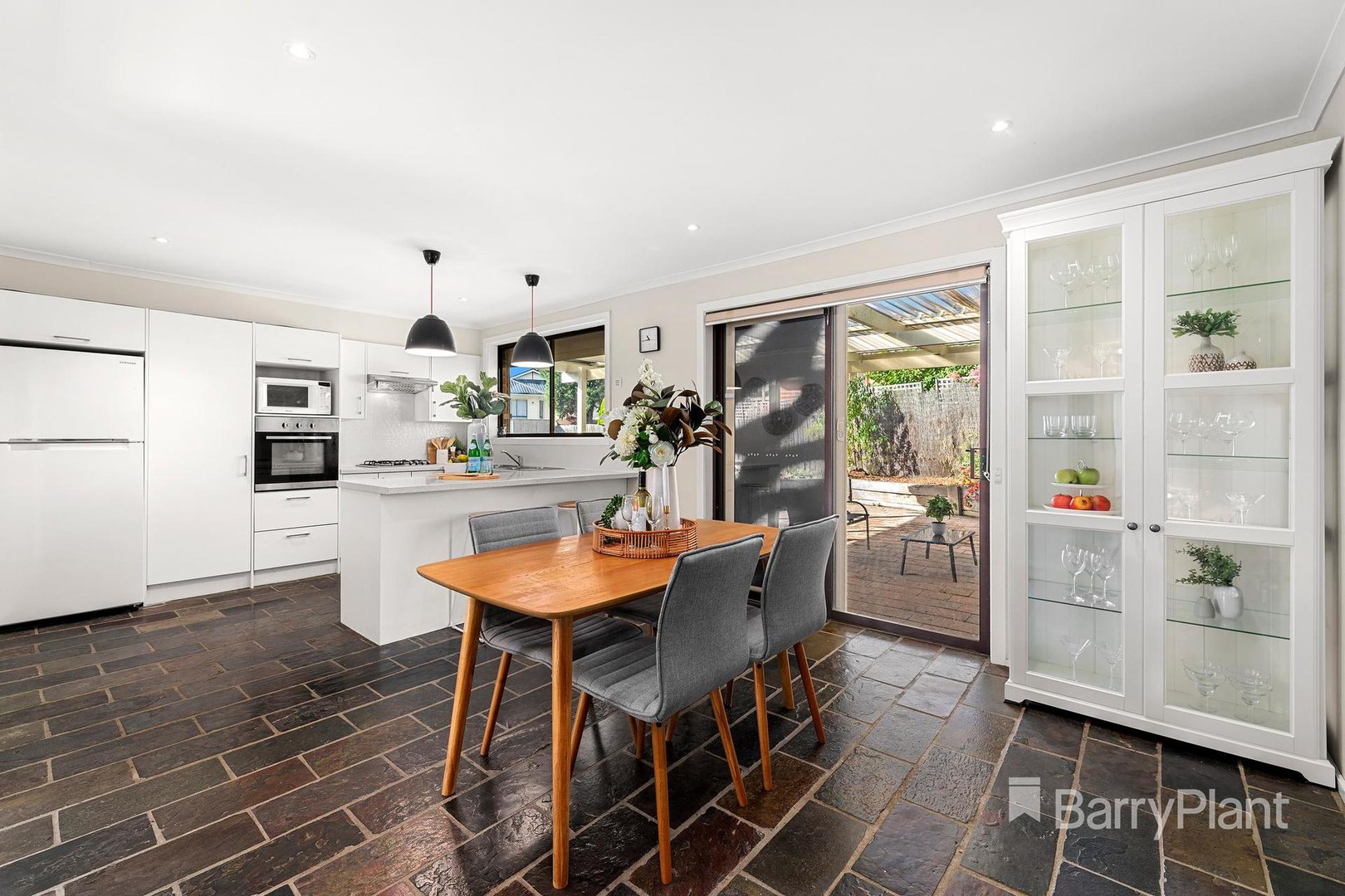 9 Patmore Court, Mill Park, VIC 3082, Mill Park - Thumbnail 3