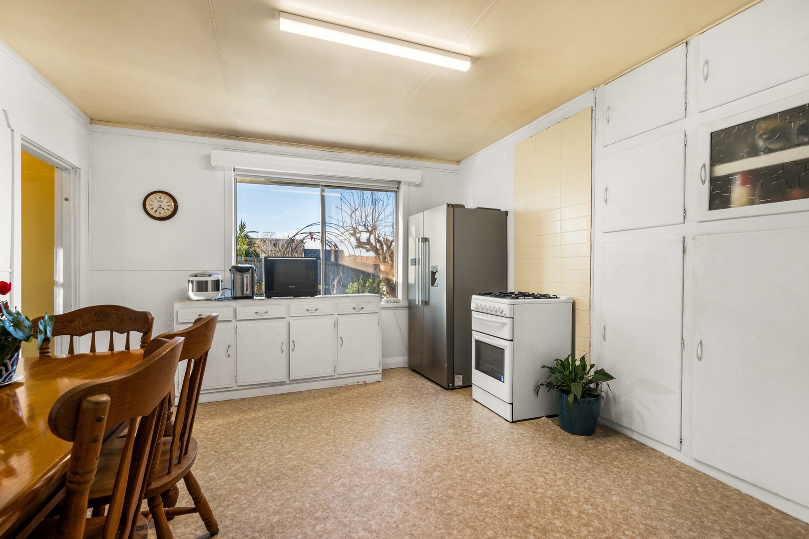 9 Philip Street, Manifold Heights, VIC 3218, Manifold Heights - Thumbnail 2