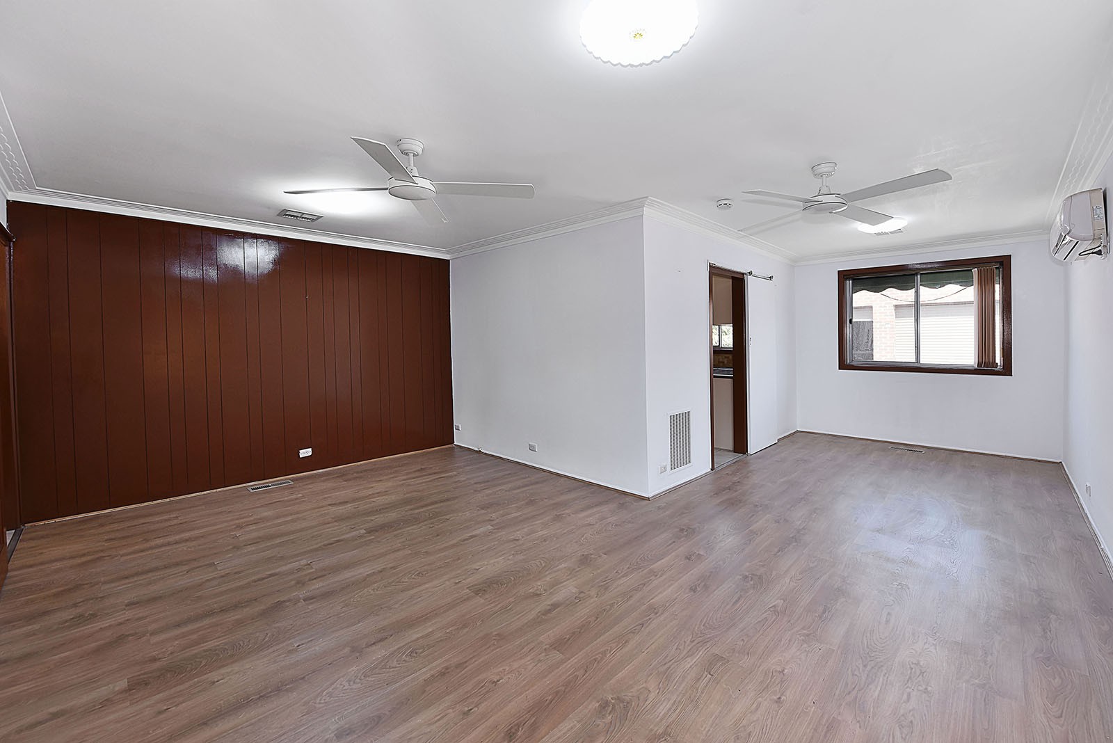 9 Plumpton Ave, Craigieburn, VIC 3064, Craigieburn - Thumbnail 2