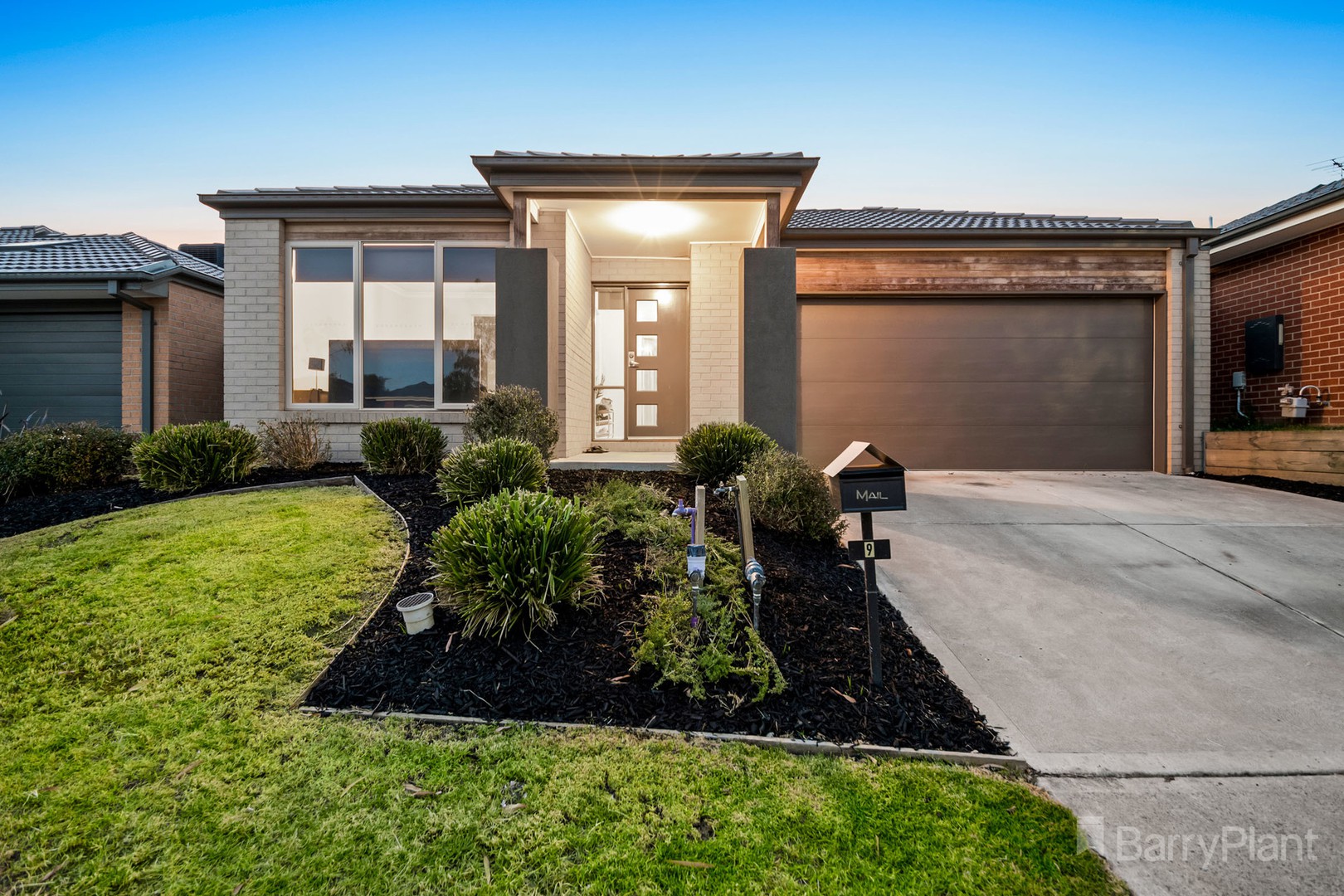 9 Pointer Drive, Pakenham, VIC 3810 - Thumbnail 1 - 22/11/2021